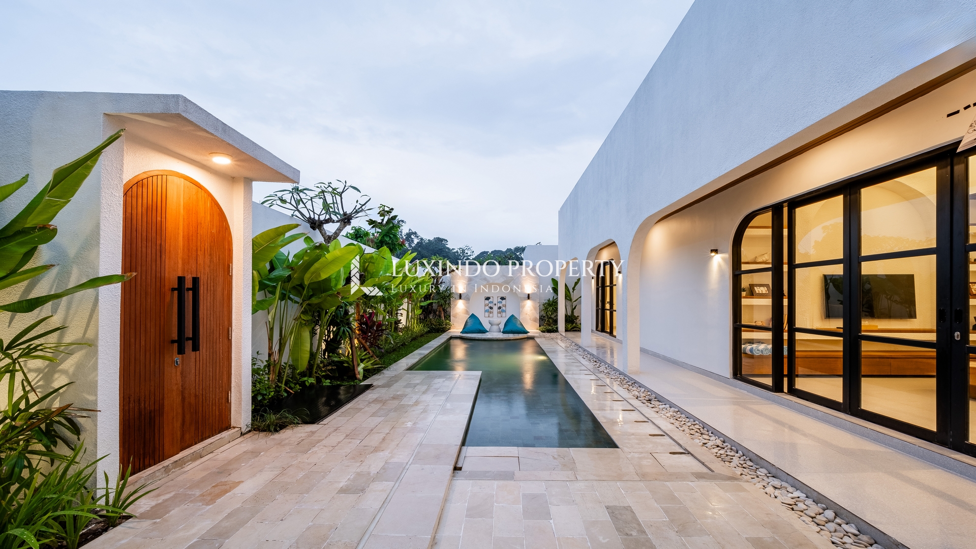 KELATING – MEDITERRANEAN ELEGANCE MEETS TROPICAL TRANQUILITY (LHV932)